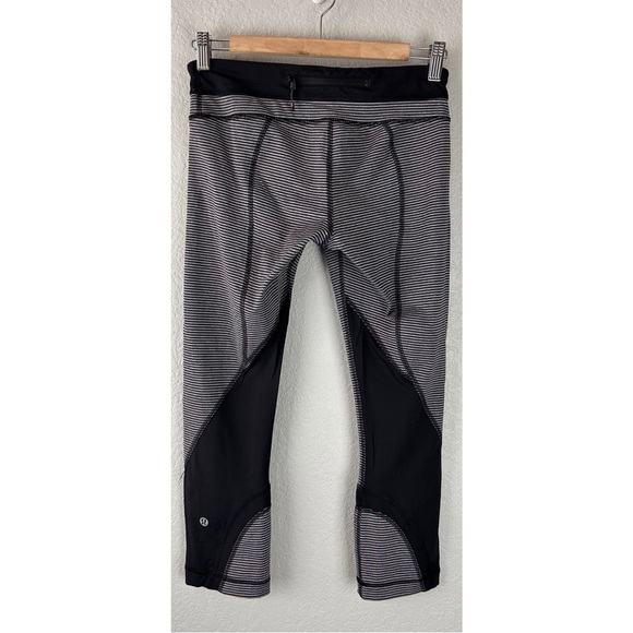 Lululemon Run Inspire Crop II All Luxtreme Mini Stripe Heathered Black, size 6 - Picture 5 of 10